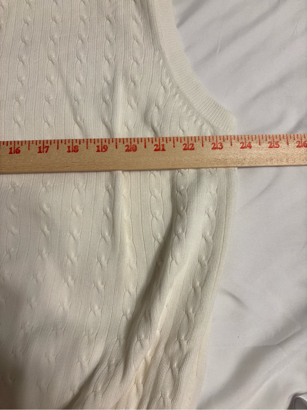 Tommy Hilfiger White Cable-Knit V-Neck Sweater Vest - Classic Sleeveless - Picture 3 of 7